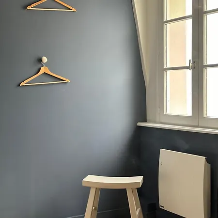 Hotell De La Marine 3*