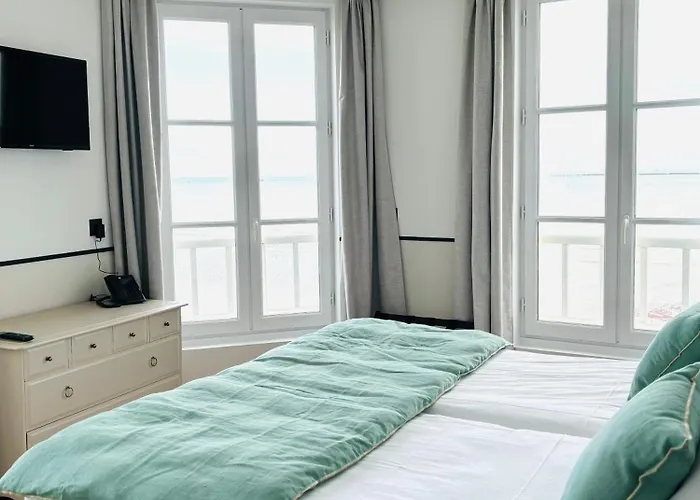 De La Marine Hotell 3*