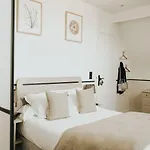 De La Marine Hotel