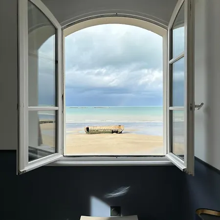 De La Marine Hotel