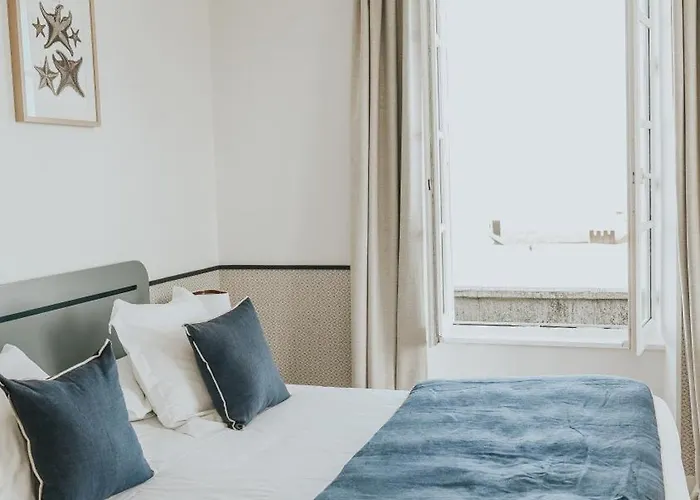 Hotel De La Marine 3*